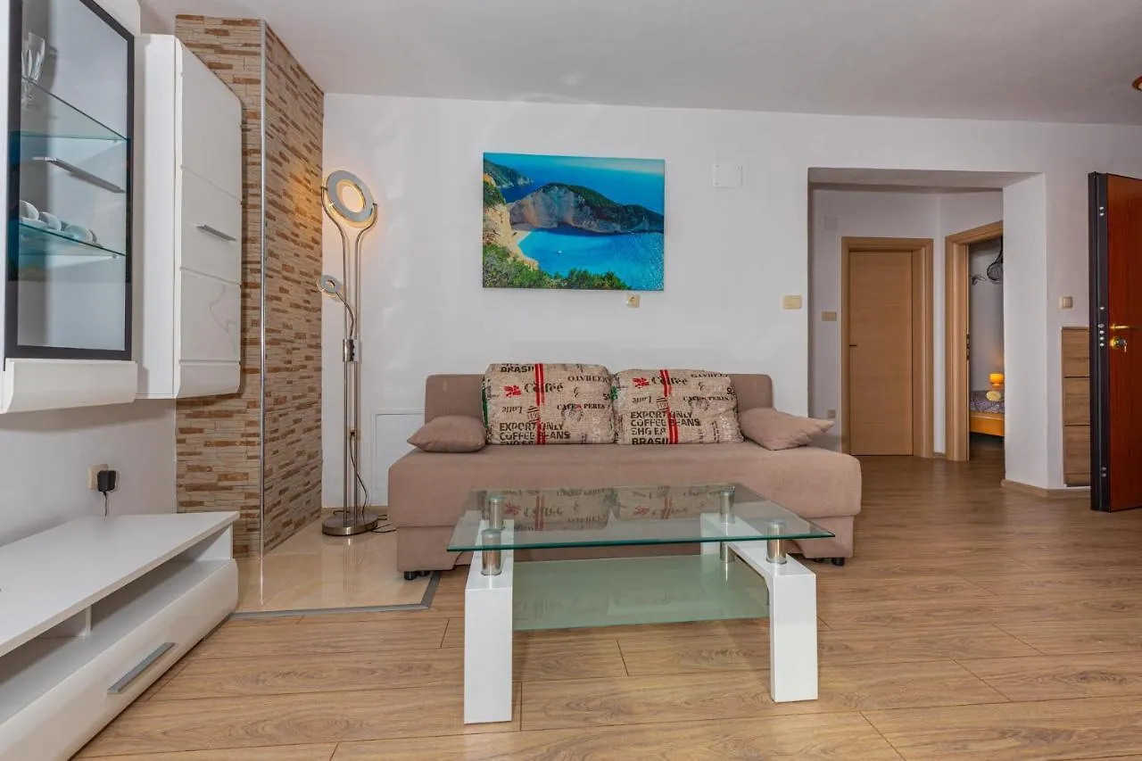 Apartments In Crikvenica 41379
