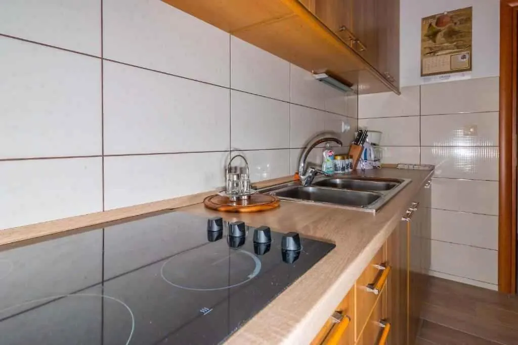 Apartments In Crikvenica 41379